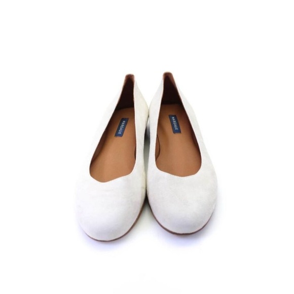Margaux Womens Classic Round Toe Ballet Flats Suede Ivory Size 42 12 A (Narrow) - Picture 2 of 5
